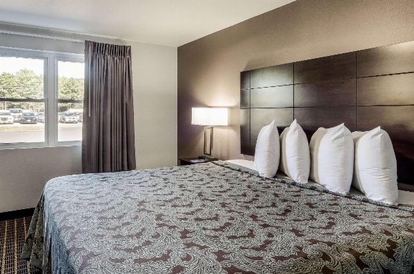 Rodeway Inn Middleboro-Plymouth image 7